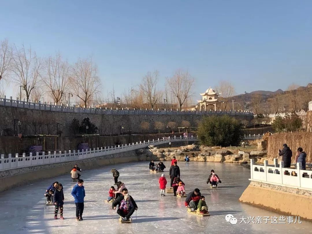 丰台区冰雪嘉年华_丰台雪乡冰雪嘉年华_丰台体育中心冰雪嘉年华